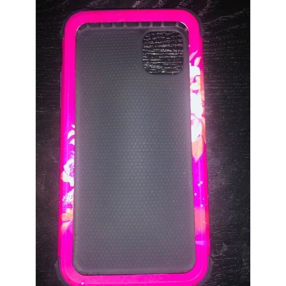 Brand New Burgundy Flower Pattern‎ iPhone 11 Pro Max / Phone Accessories - Picture 4 of 5